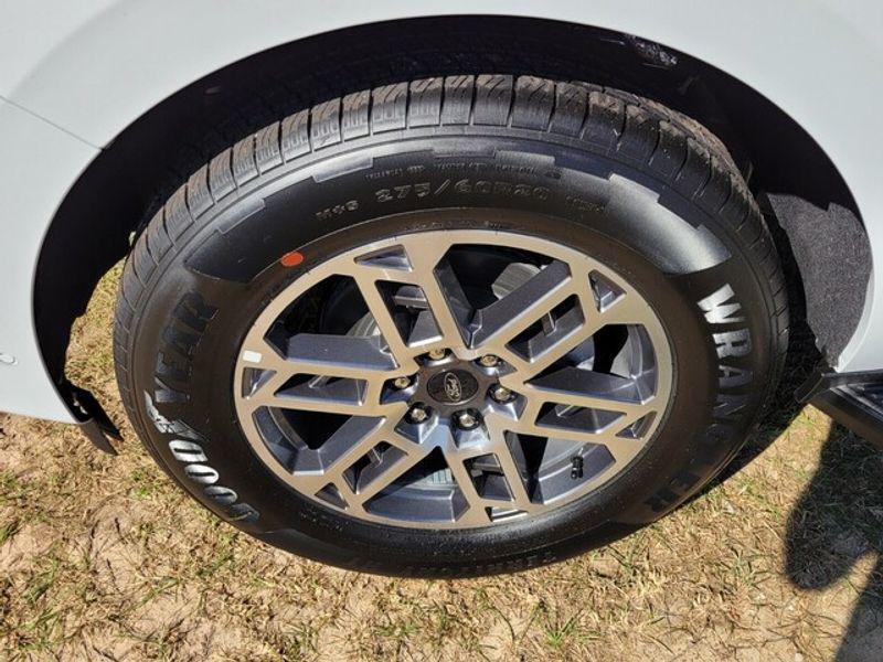 new 2025 Ford Expedition car, priced at $67,995