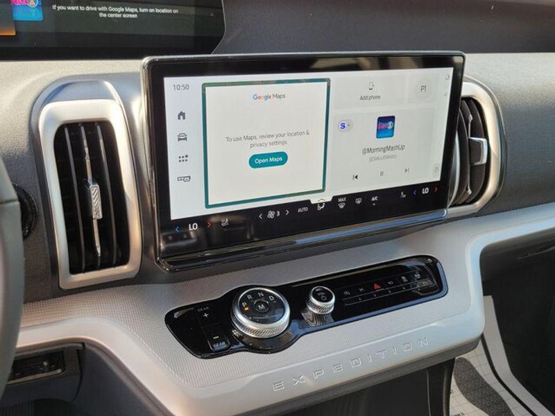 new 2025 Ford Expedition car, priced at $67,995