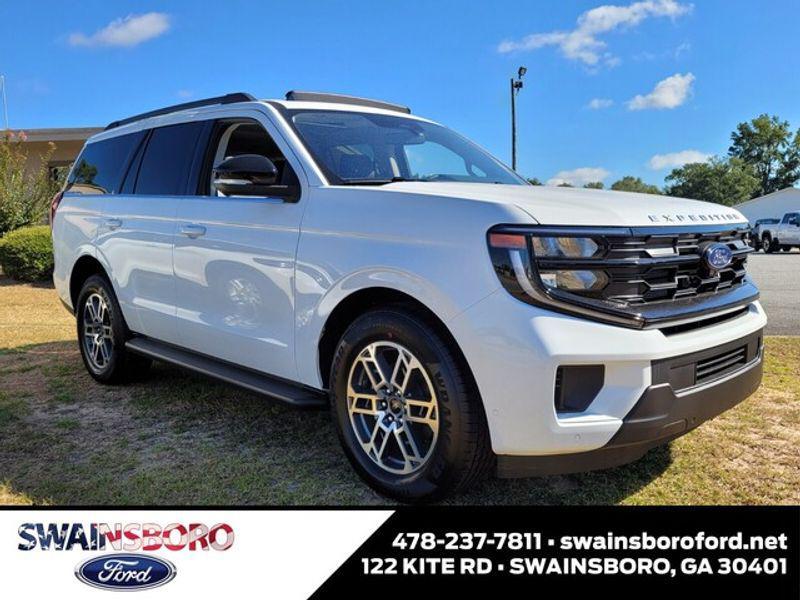 new 2025 Ford Expedition car, priced at $68,500
