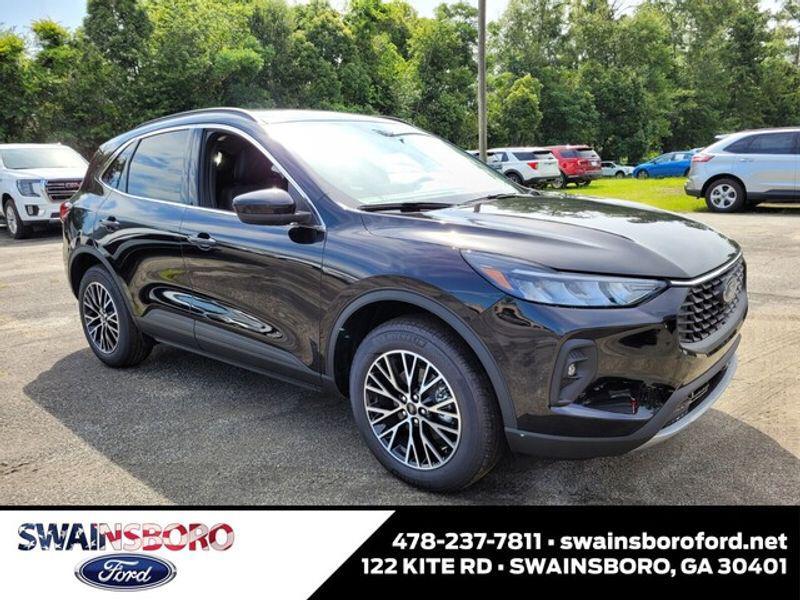 new 2025 Ford Escape PHEV car, priced at $32,000