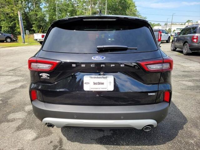 new 2025 Ford Escape PHEV car, priced at $32,495