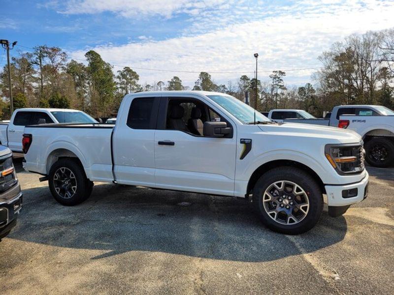 new 2024 Ford F-150 car, priced at $35,491