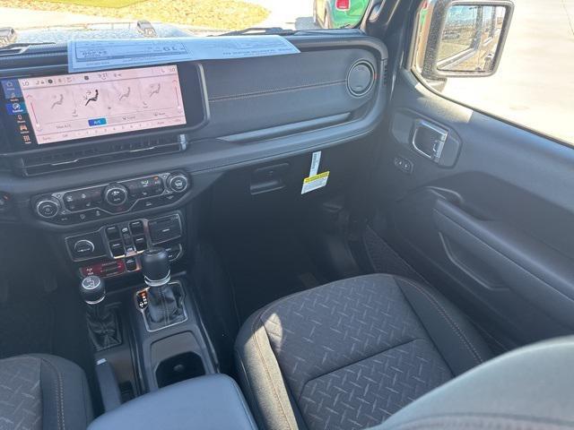 new 2025 Jeep Gladiator car, priced at $47,199