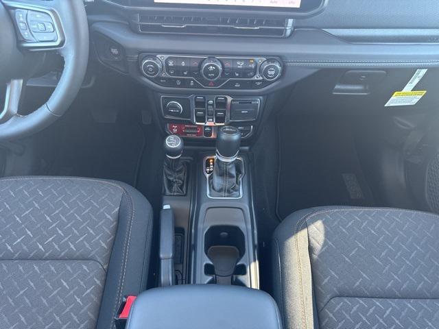 new 2025 Jeep Gladiator car, priced at $47,199