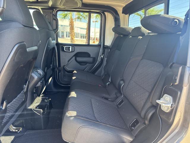 new 2025 Jeep Gladiator car, priced at $47,199