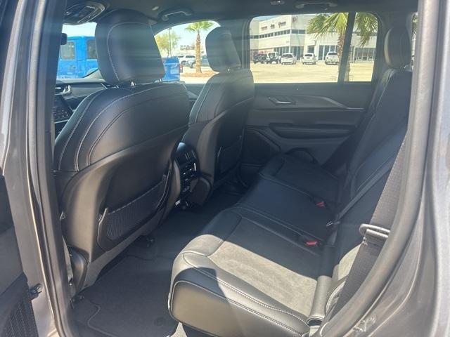 new 2025 Jeep Grand Cherokee car, priced at $37,899