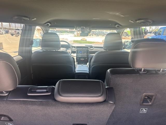 new 2025 Jeep Grand Cherokee car, priced at $37,899