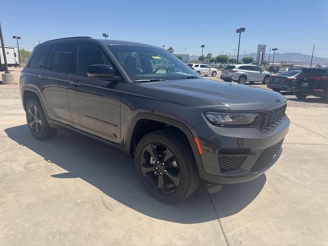 new 2025 Jeep Grand Cherokee car, priced at $37,899