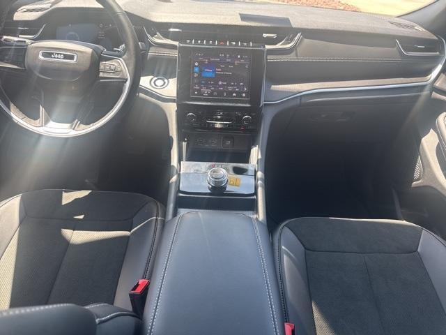 new 2025 Jeep Grand Cherokee car, priced at $37,899