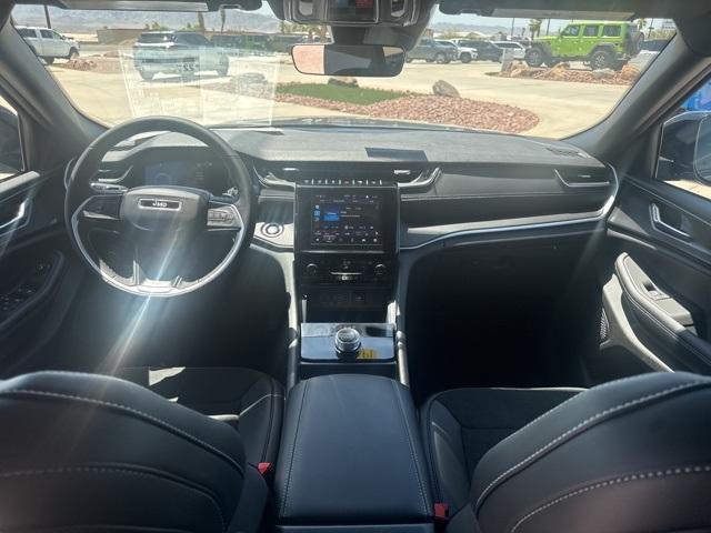 new 2025 Jeep Grand Cherokee car, priced at $37,899