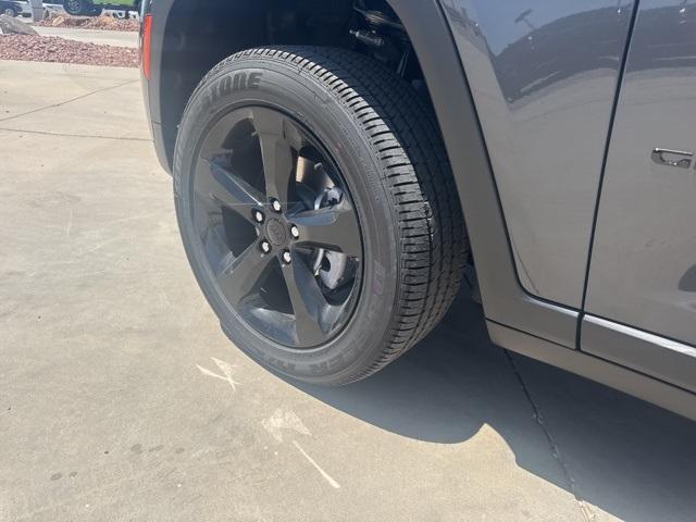 new 2025 Jeep Grand Cherokee car, priced at $37,899