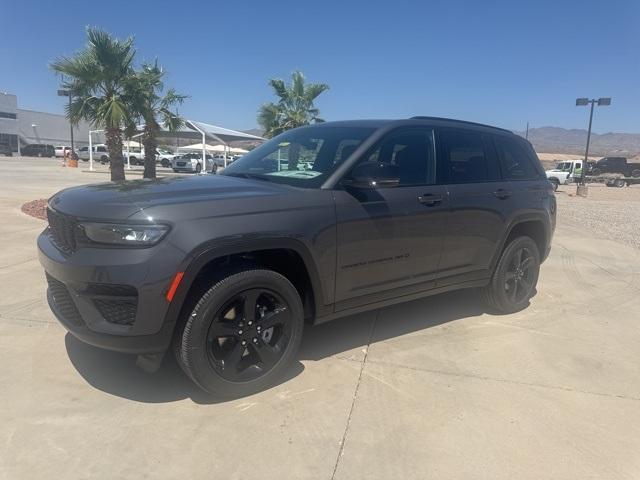 new 2025 Jeep Grand Cherokee car, priced at $37,899
