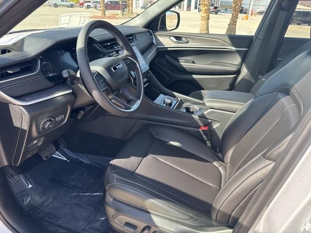 new 2025 Jeep Grand Cherokee car, priced at $44,599
