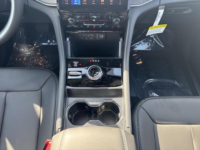 new 2025 Jeep Grand Cherokee car, priced at $44,599