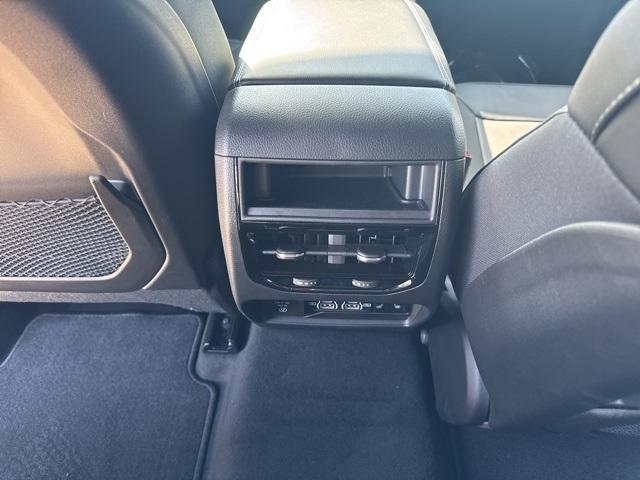new 2025 Jeep Grand Cherokee car, priced at $44,599