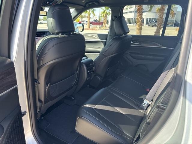 new 2025 Jeep Grand Cherokee car, priced at $44,599