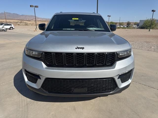 new 2025 Jeep Grand Cherokee car, priced at $44,599