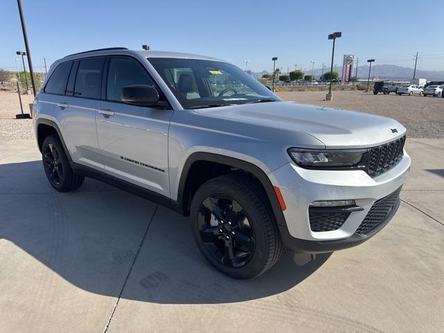 new 2025 Jeep Grand Cherokee car, priced at $44,599