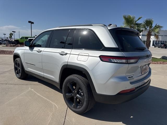 new 2025 Jeep Grand Cherokee car, priced at $44,599