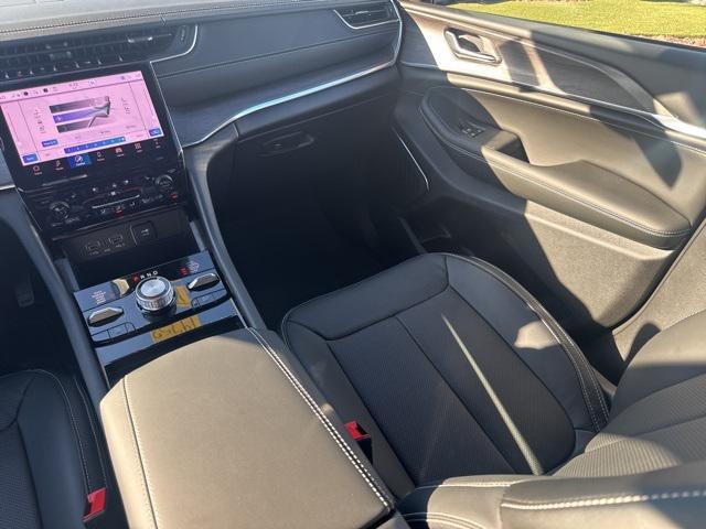 new 2025 Jeep Grand Cherokee car, priced at $54,499