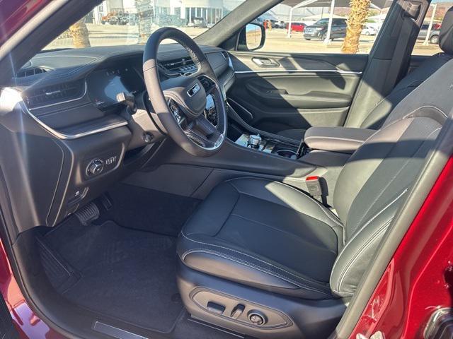 new 2025 Jeep Grand Cherokee car, priced at $54,499