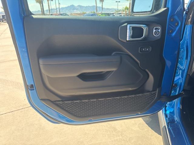 new 2025 Jeep Gladiator car, priced at $47,999