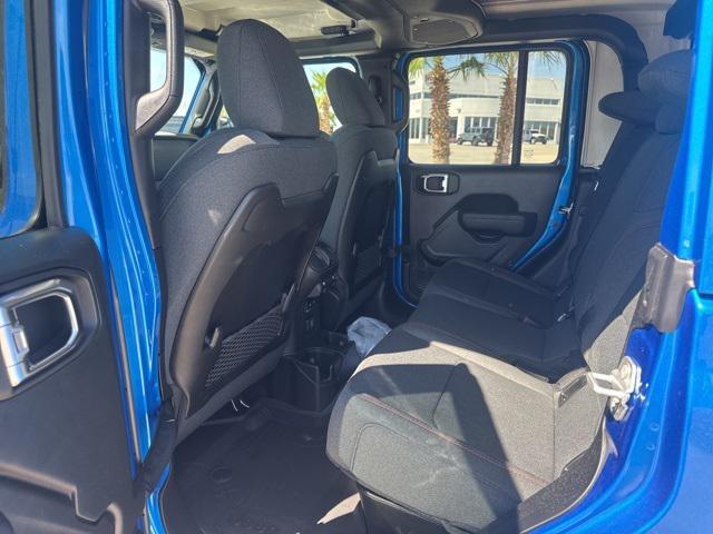 new 2025 Jeep Gladiator car, priced at $47,999