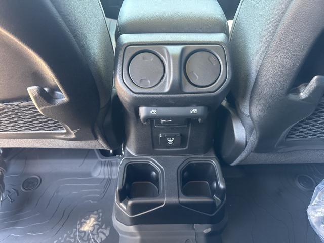 new 2025 Jeep Gladiator car, priced at $47,999