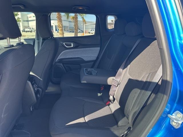 new 2025 Jeep Compass car, priced at $27,499
