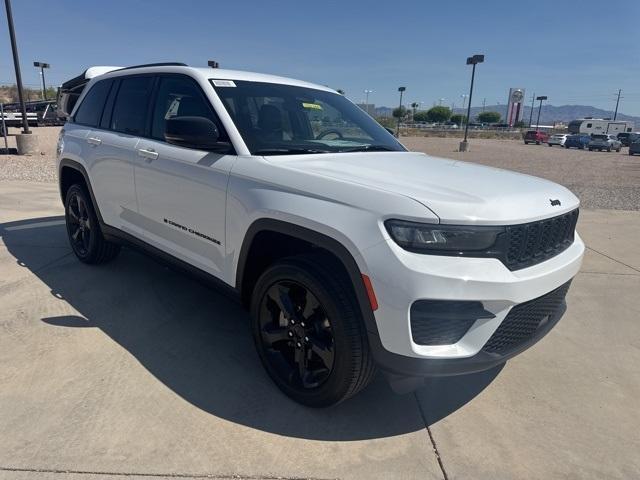 new 2025 Jeep Grand Cherokee car, priced at $39,299