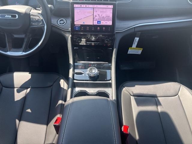 new 2025 Jeep Grand Cherokee car, priced at $45,799