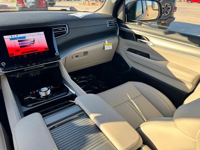 new 2025 Jeep Wagoneer L car, priced at $65,999