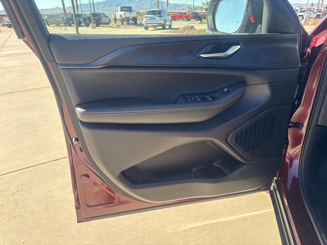 new 2025 Jeep Grand Cherokee car, priced at $37,699