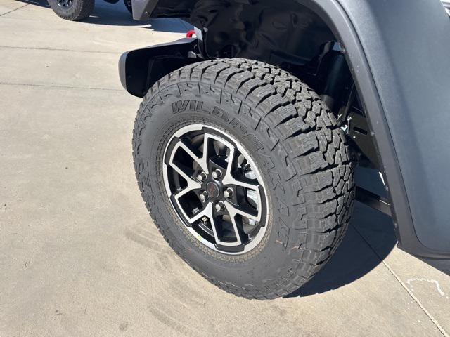 new 2025 Jeep Gladiator car, priced at $47,499