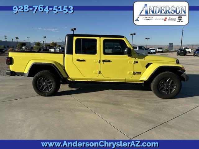 new 2024 Jeep Gladiator car, priced at $43,499