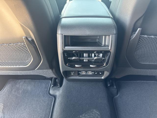 new 2025 Jeep Grand Cherokee car, priced at $41,799