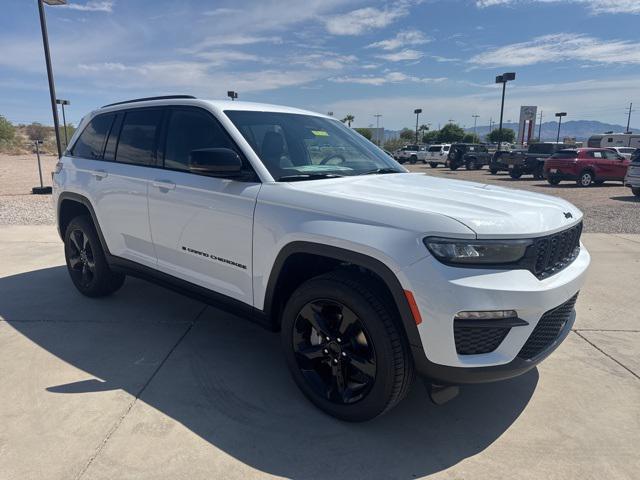 new 2025 Jeep Grand Cherokee car, priced at $41,799