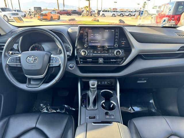 used 2022 Toyota Highlander car, priced at $32,574