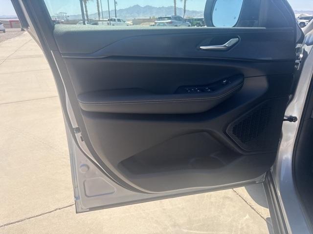 new 2025 Jeep Grand Cherokee car, priced at $36,999