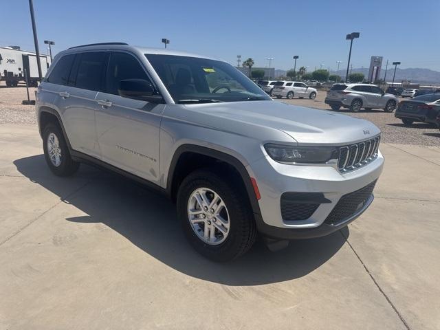 new 2025 Jeep Grand Cherokee car, priced at $36,999