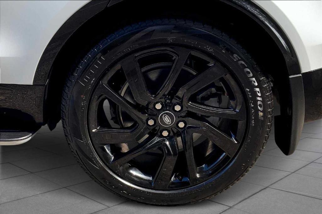used 2025 Land Rover Discovery car, priced at $65,500