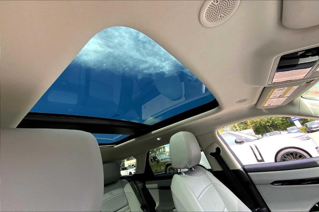 used 2025 Land Rover Range Rover Evoque car, priced at $42,000