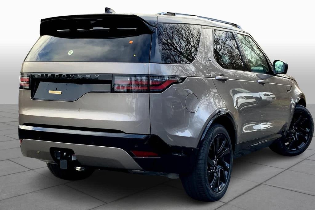 new 2025 Land Rover Discovery car, priced at $79,535