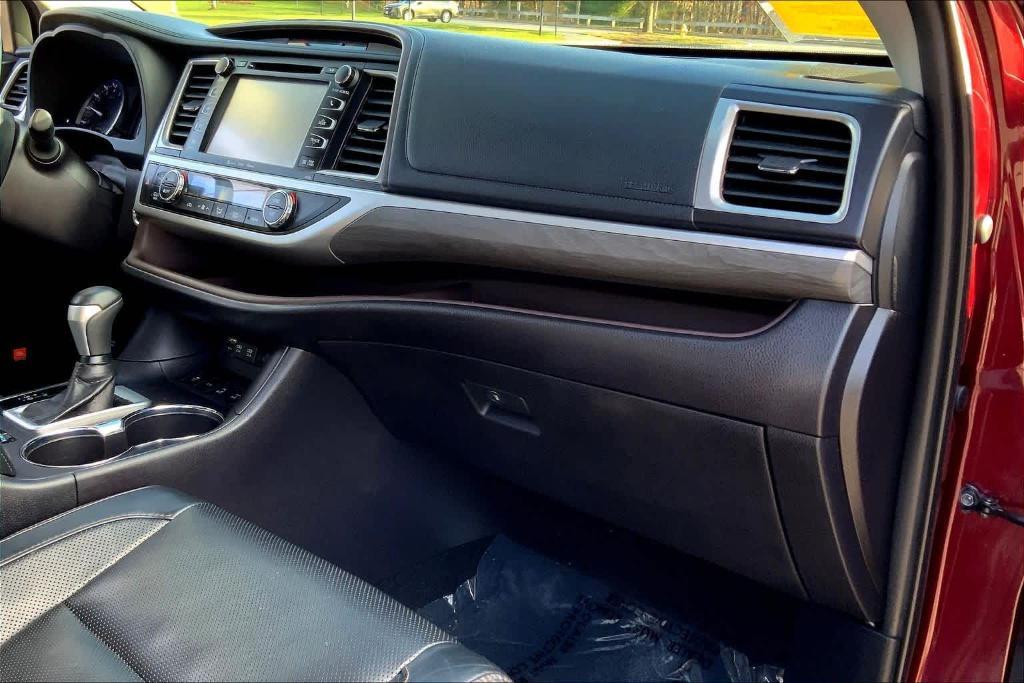 used 2019 Toyota Highlander car, priced at $33,000