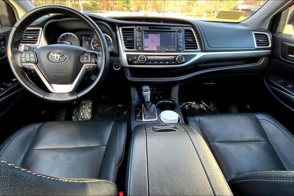 used 2019 Toyota Highlander car, priced at $33,000