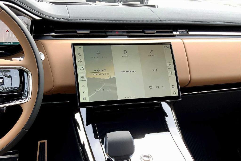 new 2025 Land Rover Range Rover Sport car, priced at $106,365