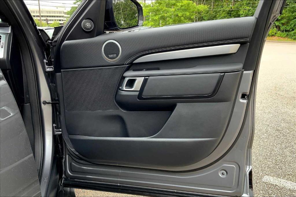 used 2024 Land Rover Discovery car, priced at $59,900