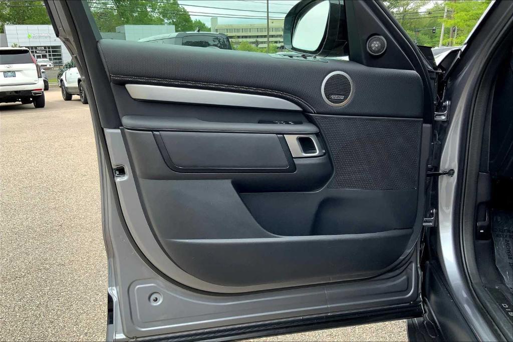 used 2024 Land Rover Discovery car, priced at $59,900