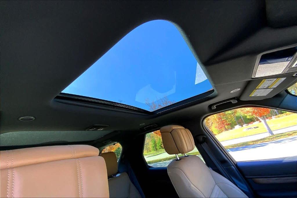 used 2025 Land Rover Discovery car, priced at $62,000