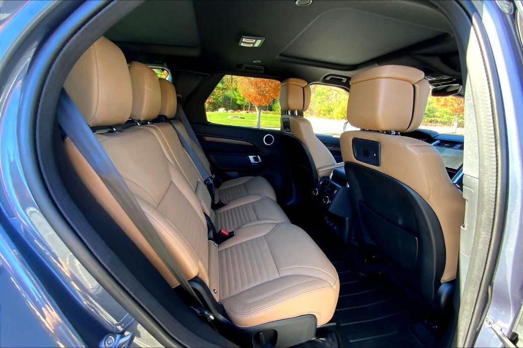 used 2025 Land Rover Discovery car, priced at $62,000